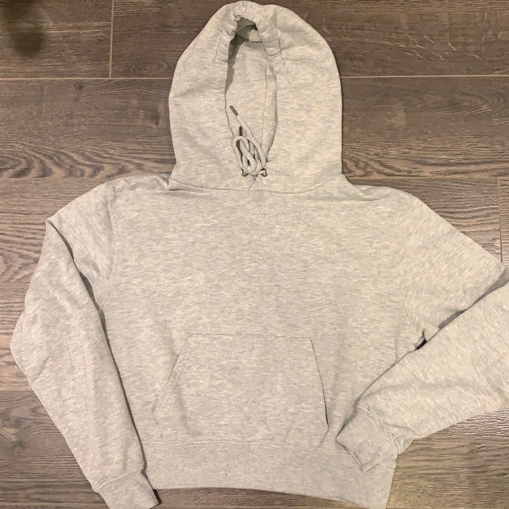 ✨3/$25 Cropped grey hoodie